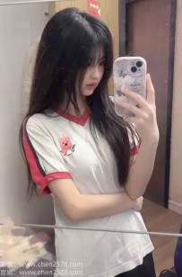 🍓唯一  157cm B 43 18歲  🔴價位：25k【不講價】
