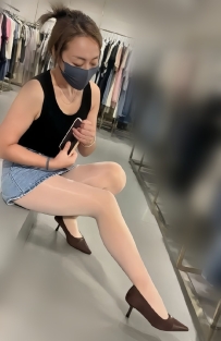 米雫  160/45/C/34歲 小隻騷婦 會夾又會吹 水多得亂流 越幹越騷