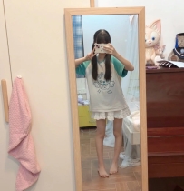 弱弱的問一下   156  44  20歲   有人喜歡小芝麻學生妹嗎？