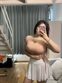玉溪 167cm.49kg.G奶.25歲   性感漂亮的外型 長髮大眼