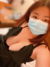 可雯 164.E奶.52kg.30歲    雖然是是微肉