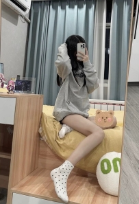 小涵162.46.C.19歲   #清純學生妹 甜美可人 臉蛋清秀 乳溝隱隱