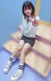 小小 155cmB奶18歲  出沒地點：高雄台南  #第一次下海 幼齒...