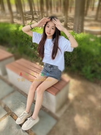 李桃  155 40 B+ 19歲  軟萌軟萌的可愛女友，可愛清純女友感