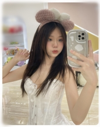 冰兒 160公分|C罩杯|20歲 嬌小的身材骨感纖細