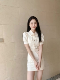 銘芯   162 46 C 24歲   #初戀女友的姿態 面容清秀 肌膚雪白