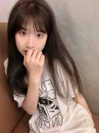 小布丁  157 C 19歲  清純小女友  性愛經驗少 適合老司機開發的那種