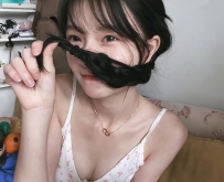 小奈158-B奶-44-21歲  #床上很會撒嬌 挑逗 發嗲 很nice的女生