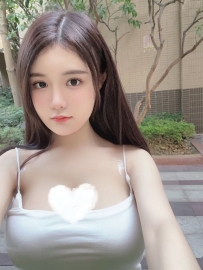 薇薇 162cm.22歲.47kg.E奶  #妹妹優點：可愛 漂亮 女友感