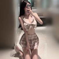 姍莎  167.E.48.24歲  「巨乳＋翹臀＋美腿」