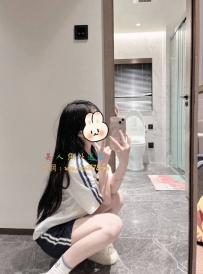 #今日特價8000【可買三送一】  伊伊 156 41 C 20歲