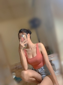 沐沐 164.E.48kg.26歲  大奶妹 身材優質 很會前戲喲