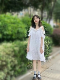 琳琳 155cm/40kg/Ccup/20歲  長髮  膚白貌美 身材較小