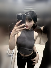 #新竹  清清  160cm D奶 47kg 23歲  簡介：色色女主播兼職