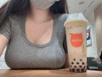 沐炫 160.52.F.30歲    巨乳尤物外貌超優淑女型，