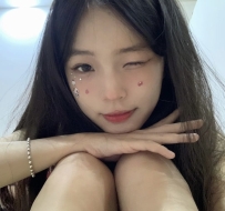 伊伊 157/C/45/21歲  愛穿真理褲的小女友！
