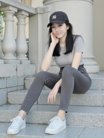 #高雄  依依 160.D.47kg.24歲    較小可人的妹妹   身材較小 D奶軟萌