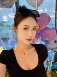 💕資料：安青  164.47.D+.25歲    介紹：兼職鋼琴家 氣質出眾的美女
