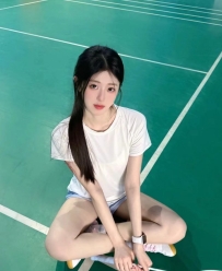 茹曼 160 46 C 22歲  軟軟糯糯的聲音粉勾魂