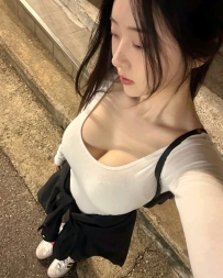 #性感大奶正妹  ❤️小雅 165/E+奶/52kg/25歲