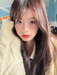 鹿鹿 165cm.C奶.22Y  46KG  #清純的臉蛋！  特點：充滿了年輕有...