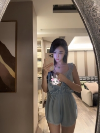 藍藍  162 . 47 . C . 20 想要狠狠的發洩慾望 很推薦這位性感妹妹