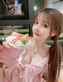 #高雄  涵涵    158    46    23歲  臉蛋可愛櫻桃小嘴