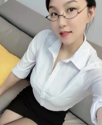 🐰曉雨 165cm/Dcup/28歲/47kg    淫蕩飢渴國語老師