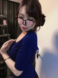 空空 160 46kg  C奶 28歲  人妻 老公常年出差寂寞下海兼職