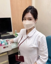 地區：高雄  曉雅 162 D 27歲  #護理師 很有親和力