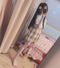 點點 156.C.40.19歲 原價12000 現價10000 買三送一