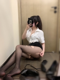 青青 160 46 D+ 24歲  #超級騷 喜歡舔的肉棒 幫你舔奶頭