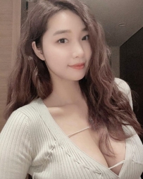 茶茶  163cm-E+cup-52kg-27歲大E奶的小姐姐來兼職了