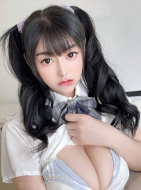 #高雄 ❤️霜兒 160cm E 46 20歲  現在學生發育的真好! 上圍超巨、