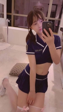 雅欣 161cm.C.43 19歲  校園啦啦隊 骨感型 臉蛋好看