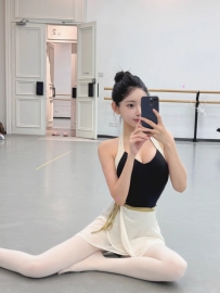 #嫩模兼差  韓雪 167cmD奶21歲  立體深邃五官美麗動人很有女人味兒