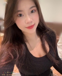 高雄 l 星座：天蠍座 163公分 / 24歲 l 飯店服務人員