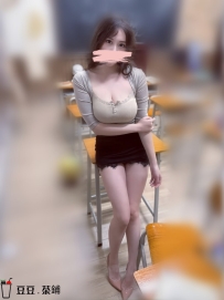 ✨ 安安   164 cm｜ 49 kg｜27歲   E罩杯｜爆乳老師