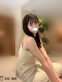 ✨ 樂樂  158 cm｜ 19歲   B罩杯｜嬌小可愛