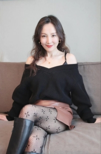莉娜 164 48 D 33歲 氣質人妻 氣質大姐姐 玩法多樣 尺度大 69 +
