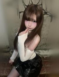 奶漿158.46.E.21歲  是一個很反差的女生 很會玩
