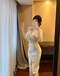 165cm 47kg D+27歲  #性感心理諮詢師，擁有知性的氣質和豐滿的身材
