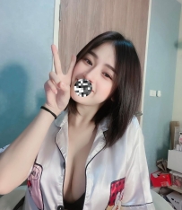 新竹 l 曉曉 158cm / 45kg / 22歲 / C罩杯 l 甜美白皙妹