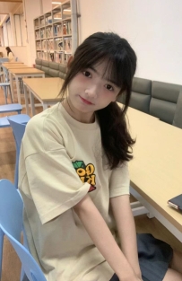 小希 155 40 B 18歲   清純茶 甜蜜的誘惑  她有著天使般的臉龐