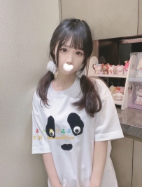 晴晴 158.40.C.19歲  一線鮑 外表清純 敏感易濕