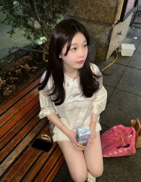 夏娜  155cm 45kg Ccup 22歲  大三學生 皮膚白皙 臉蛋清純