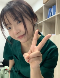兜兜 157｜B+｜22  📍高雄可約｜#實習護士    清純小奶系😳  外表乖乖的，互動卻很黏人