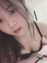 小詩  157cm  44kg  B+cup  21歲   乖乖牌鄰家女孩