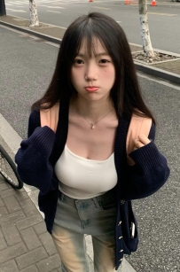欣欣 158/C/45/19歲  #柔韌度很強 櫻桃小嘴特別會含