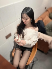 國立清華大學 - 人社院：張品潔 （20歲，大二）  158cm / 45kg / B罩杯